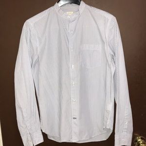 Banded collar button up